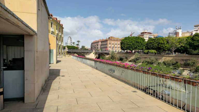 terraza de los molinos del río