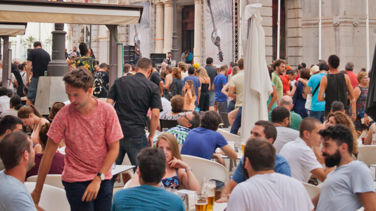 locales cerrar Semana Santa