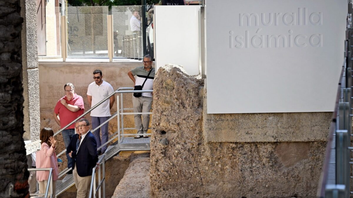 Murcia abre al público un nuevo tramo restaurado de la Muralla de Sagasta